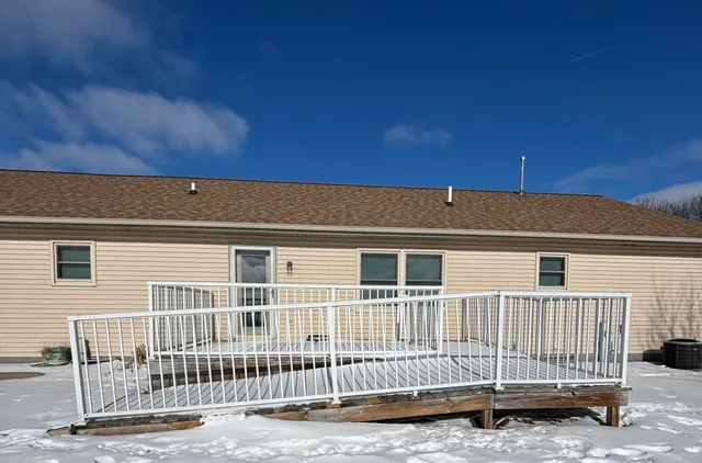 $350,000 | 1633 Carlson Place, Watertown, WI 53094