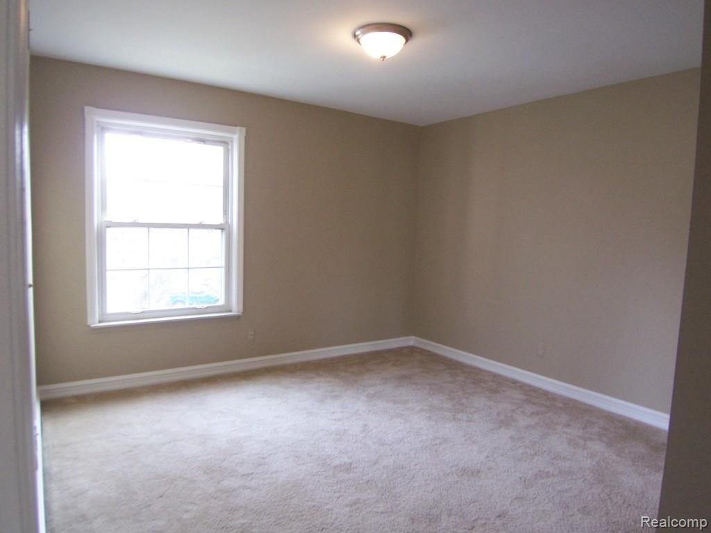 519 University Drive, Unit 1407 Rochester, MI 48307 - Photo 8 of 14