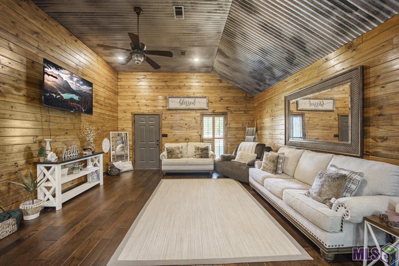 30249 Gill Road Albany, LA 70711 - Photo 7 of 26 Gallery Image 7