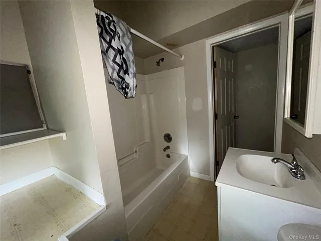 $1,500 | 69 Academy Street, Unit F, Poughkeepsie, NY 12601