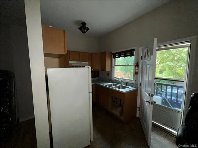 $1,500 | 69 Academy Street, Unit F, Poughkeepsie, NY 12601