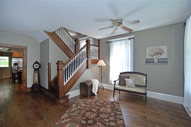211 Puritan Road Carnegie, PA 15106 - Photo 3 of 25 Gallery Image 3