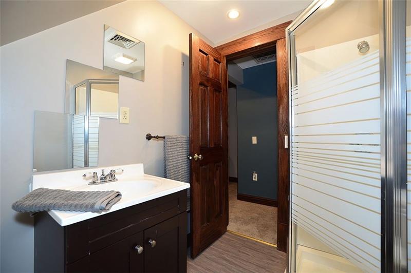 211 Puritan Road Carnegie, PA 15106 - Photo 21 of 25 Gallery Image 21