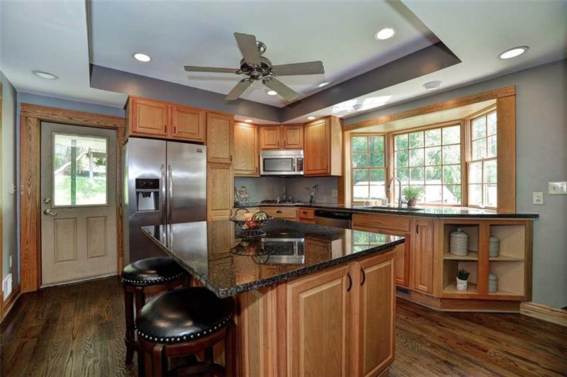 211 Puritan Road Carnegie, PA 15106 - Photo 7 of 25 Gallery Image 7