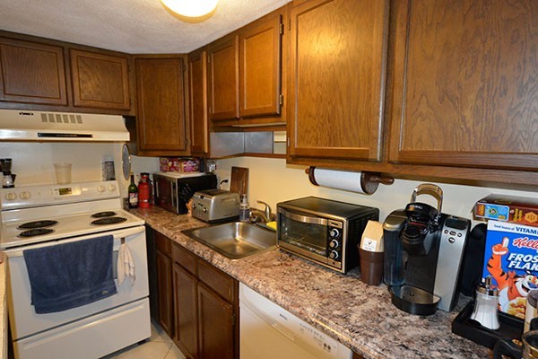 236 Broadway, Unit 4 Malden, MA 02148 - Photo 3 of 12