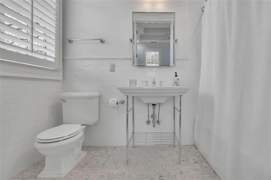 4084 Peachtree Dunwoody Road Atlanta, GA 30342 - Photo 28 of 47