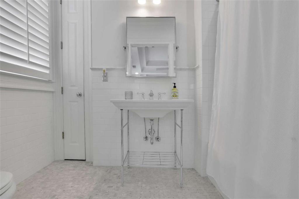 4084 Peachtree Dunwoody Road Atlanta, GA 30342 - Photo 30 of 47