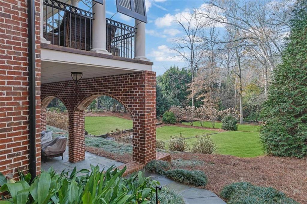 4084 Peachtree Dunwoody Road Atlanta, GA 30342 - Photo 43 of 47