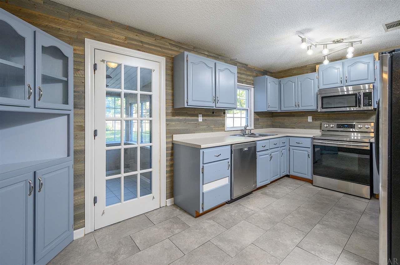 4116 Riddle Street Pace, FL 32571 - Photo 4 of 17