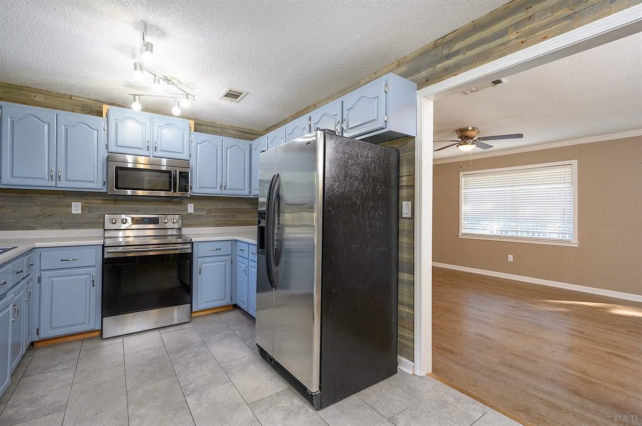 4116 Riddle Street Pace, FL 32571 - Photo 6 of 17