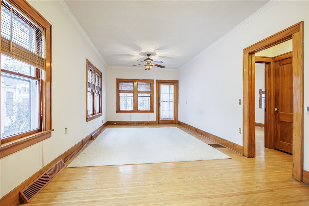 138 Wilsonia Road Rochester, NY 14609 - Photo 13 of 33 LIVING ROOM
