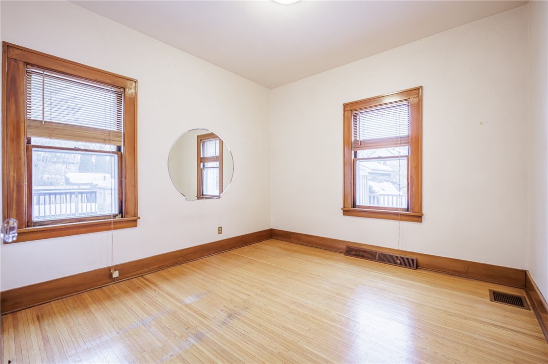 138 Wilsonia Road Rochester, NY 14609 - Photo 17 of 33 BACK BEDROOM