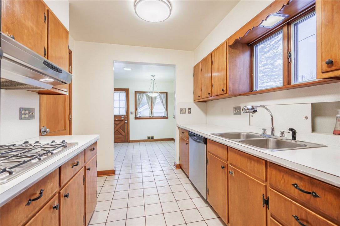 138 Wilsonia Road Rochester, NY 14609 - Photo 20 of 33