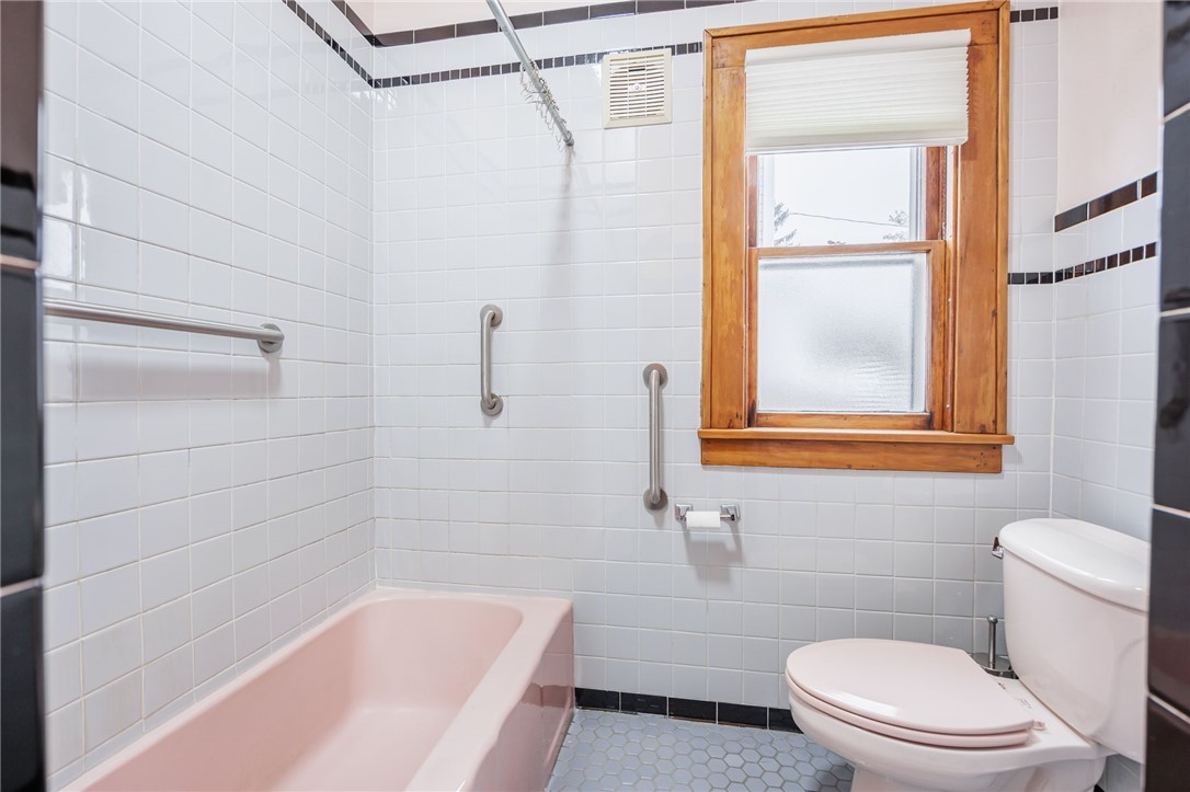 138 Wilsonia Road Rochester, NY 14609 - Photo 25 of 33