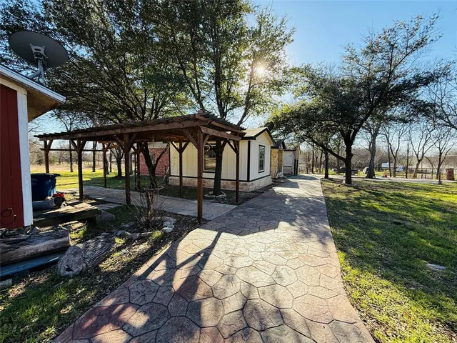 $480,000 | 529 Northwest Private Road 147, Rice, TX 75155