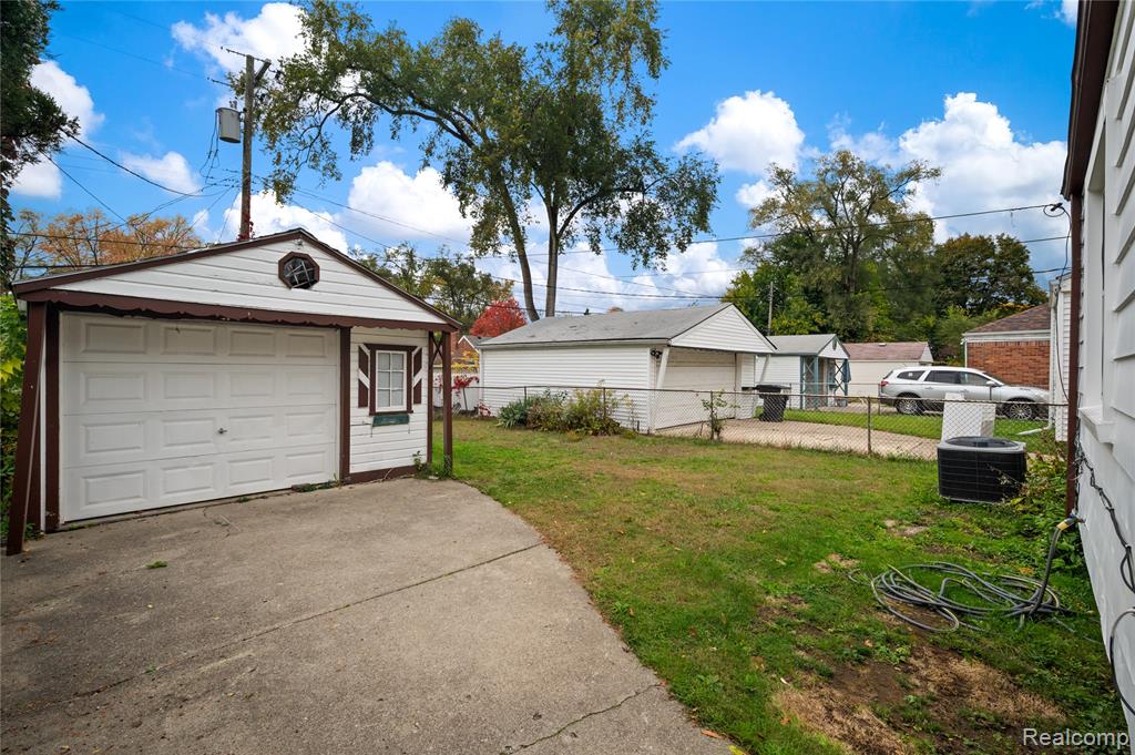 18431 Edinborough Road Detroit, MI 48219 - Photo 16 of 16 Gallery Image 16