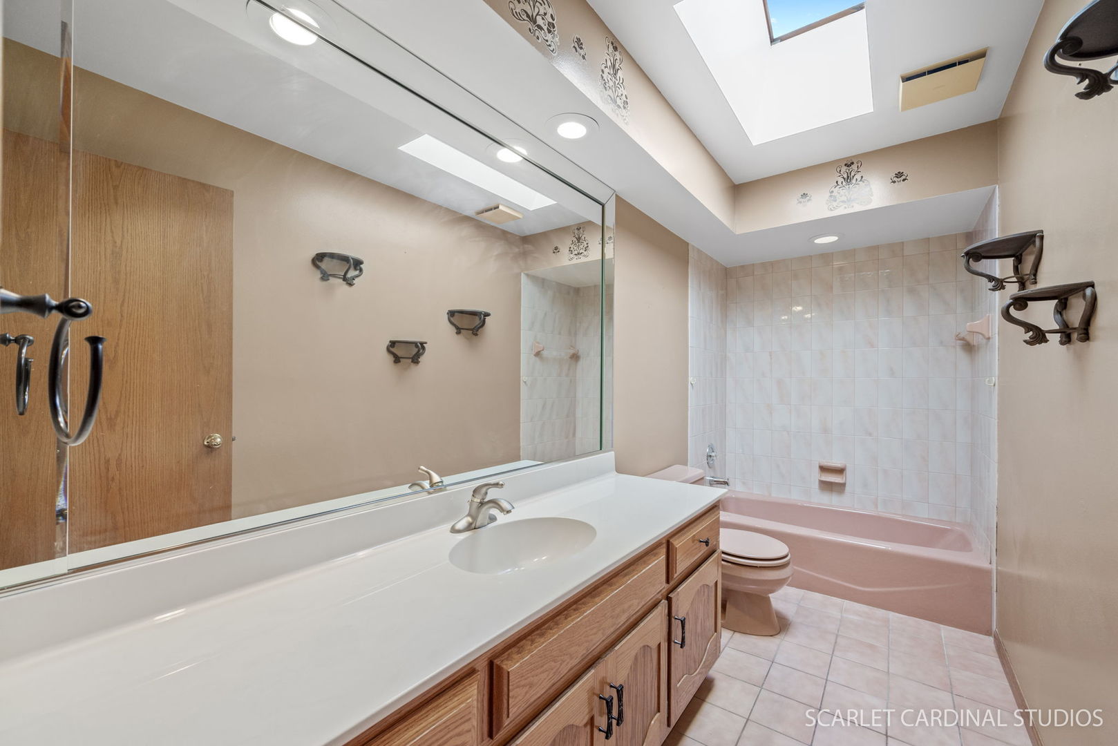 20428 South Grand Prairie Lane Frankfort, IL 60423 - Photo 22 of 29 a bathroom with a double vanity sink toilet and shower