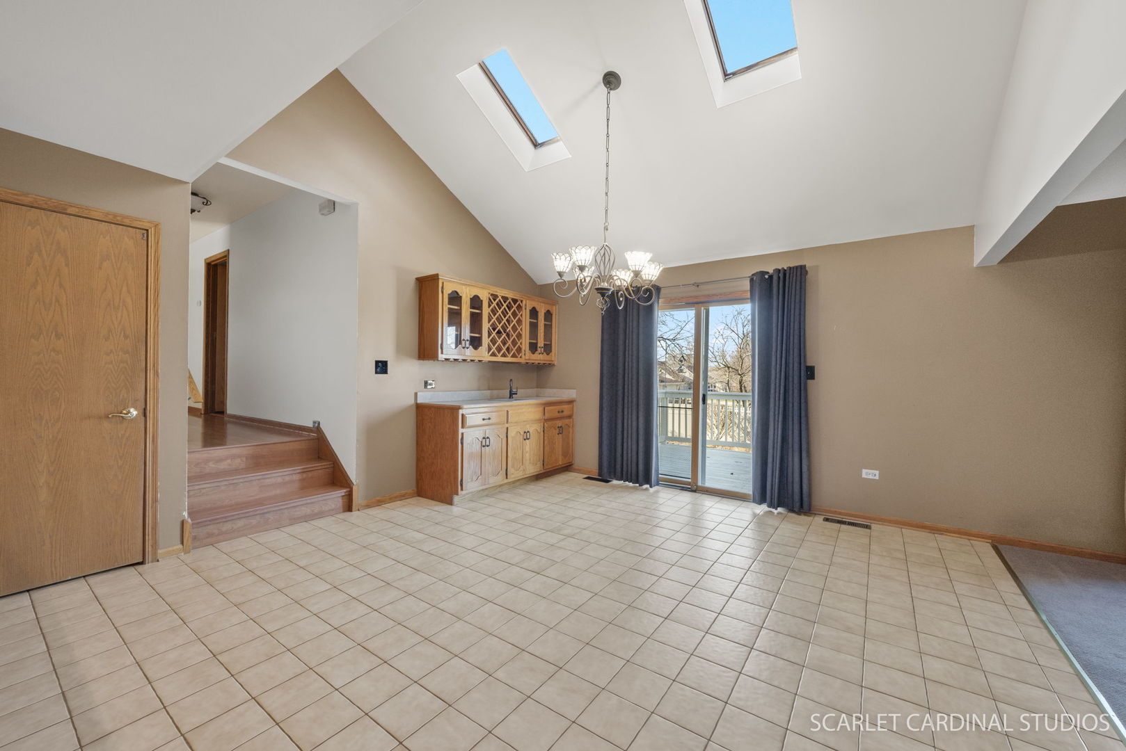 20428 South Grand Prairie Lane Frankfort, IL 60423 - Photo 10 of 29 a view of a room with cabinet and windows