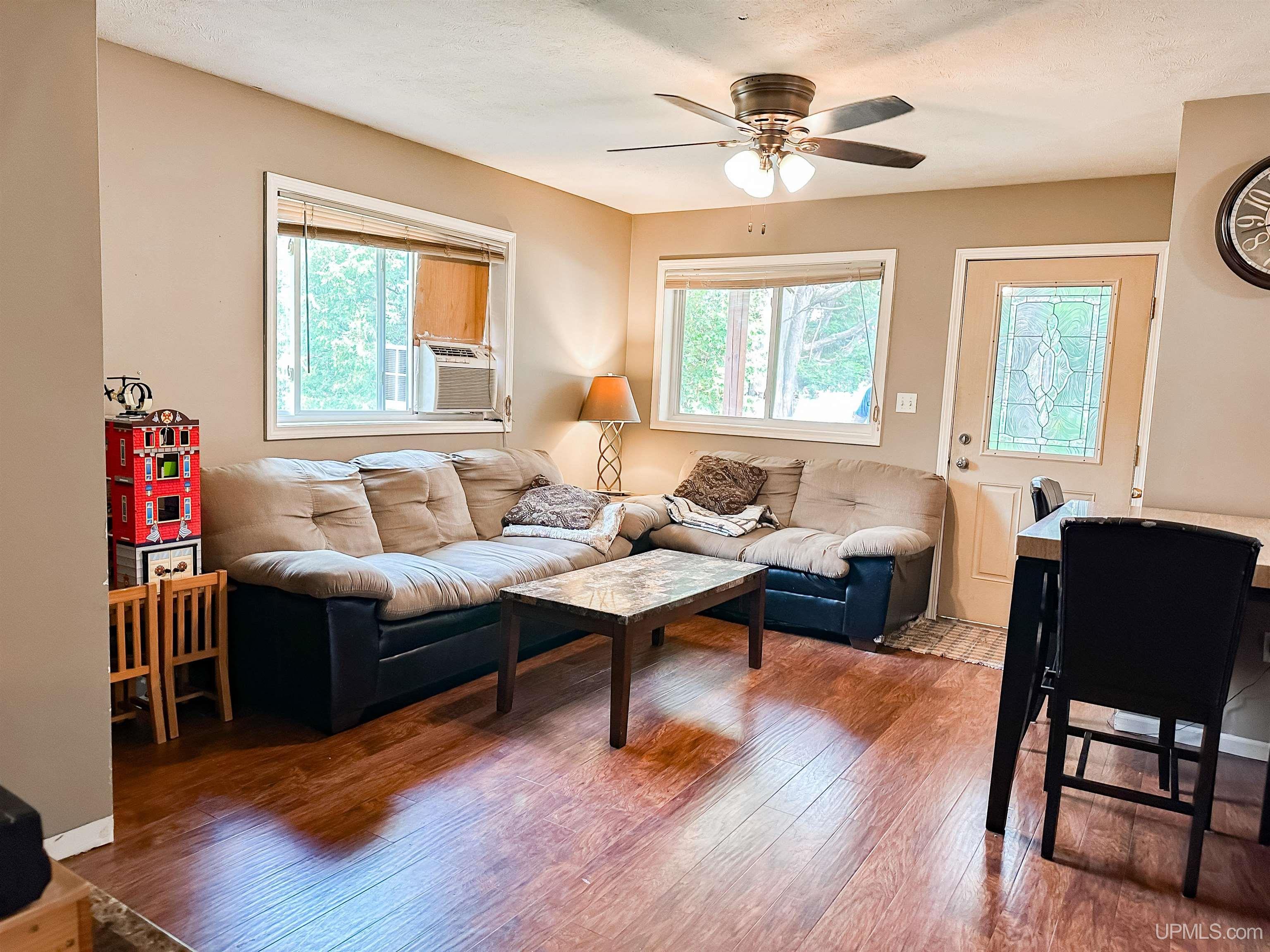 716 Cleveland Avenue Ishpeming, MI 49849 - Photo 8 of 33