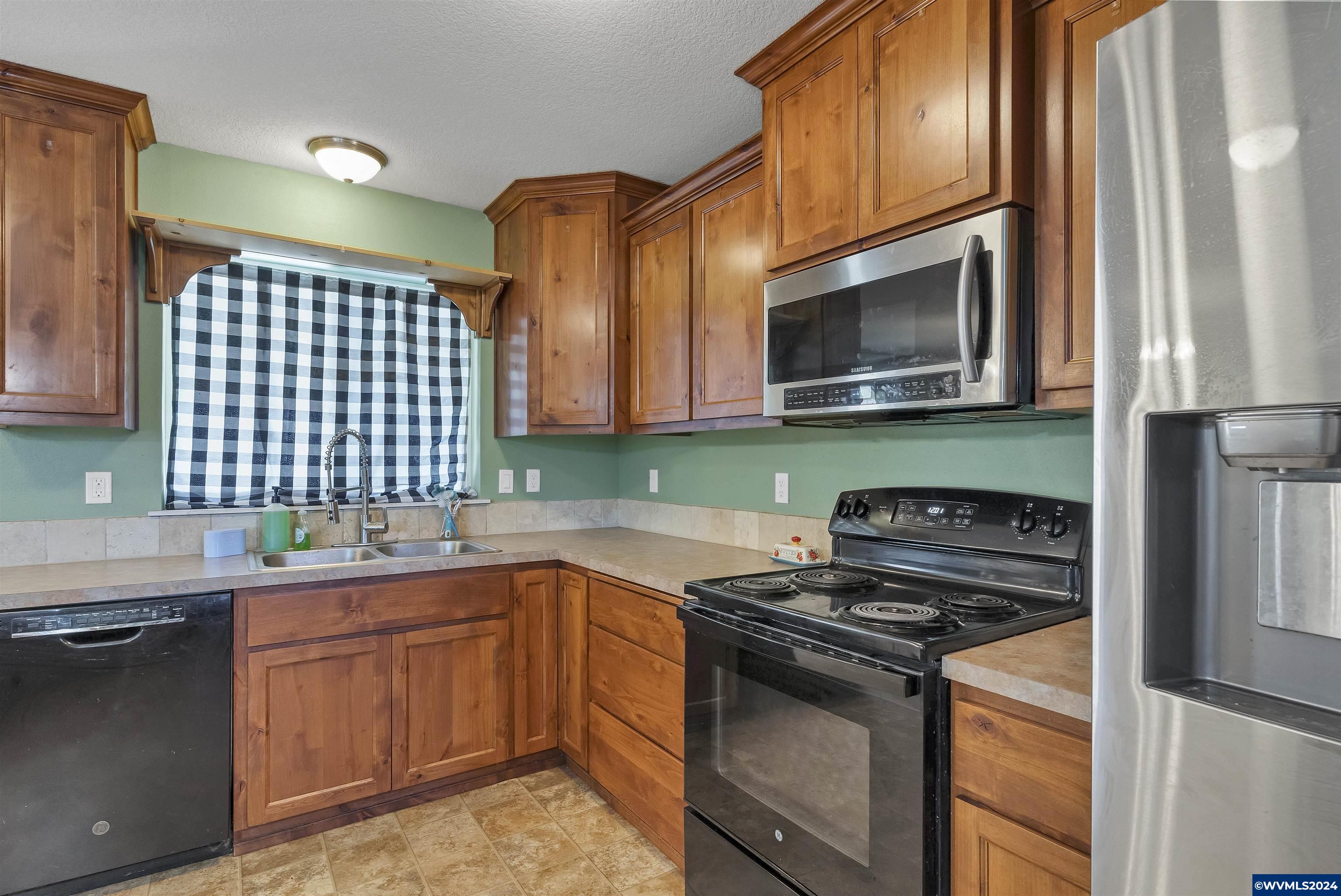 45695 Hebo Road Grand Ronde, OR 97347 - Photo 9 of 33
