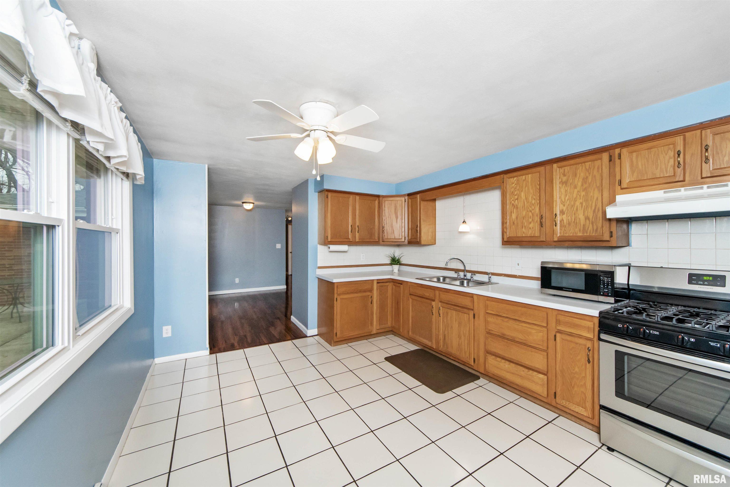 1806 Springfield Road East Peoria, IL 61611 - Photo 19 of 40 Gallery Image 19