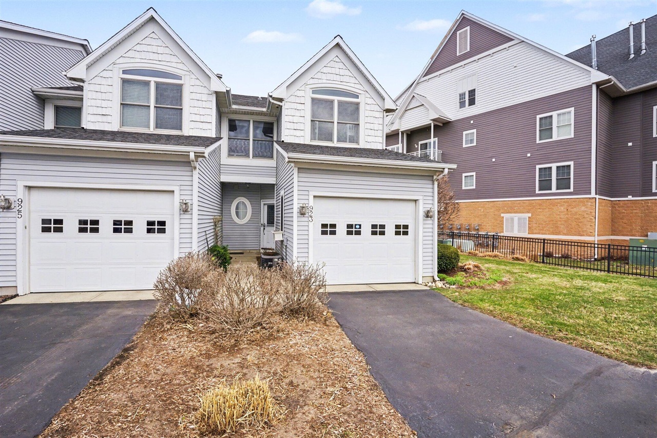 923 West Savidge Street Spring Lake, MI 49456 - Photo 3 of 30