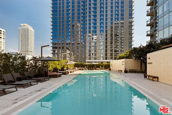 $1,128,000 | 1155 South Grand Avenue, Unit 2107, Los Angeles, CA 90015
