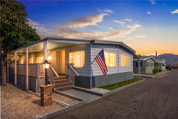 $89,900 | 881 North Lake Street, Unit 210, Hemet, CA 92544