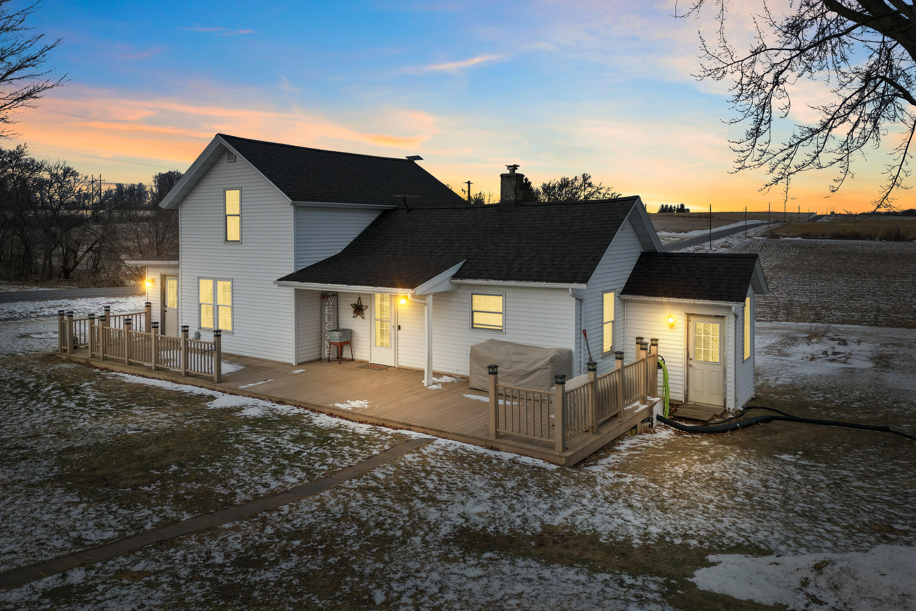 N3429 Highview Road Lyndon, WI 53011 - Photo 1 of 22 Escape to the Country! Twilight