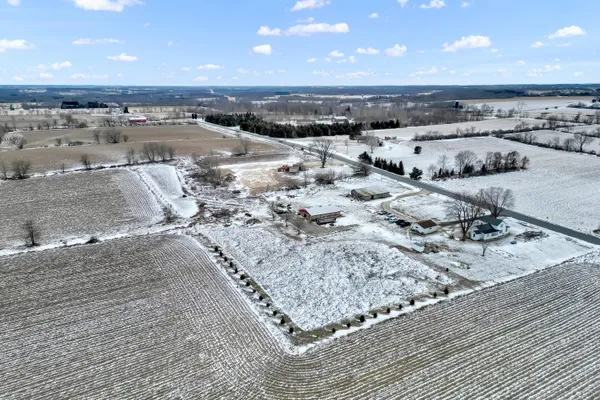 $419,900 | N3429 Highview Road, Lyndon, WI 53011