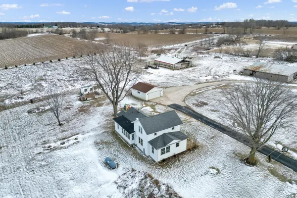 $419,900 | N3429 Highview Road, Lyndon, WI 53011
