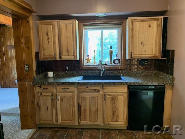 2519 Ashton Road Jackson, MI 49203 - Photo 4 of 23 50050156-3.JPG