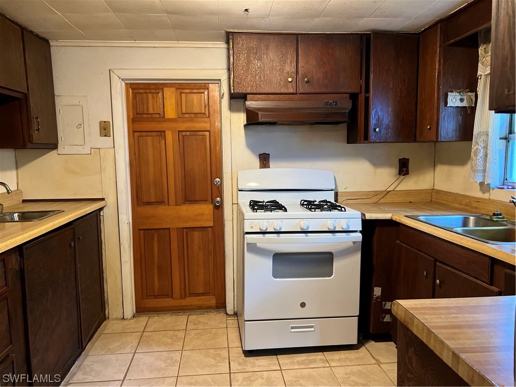 1236 Hartman Plant Road Palmdale, FL 33944 - Photo 6 of 7 Gallery Image 6