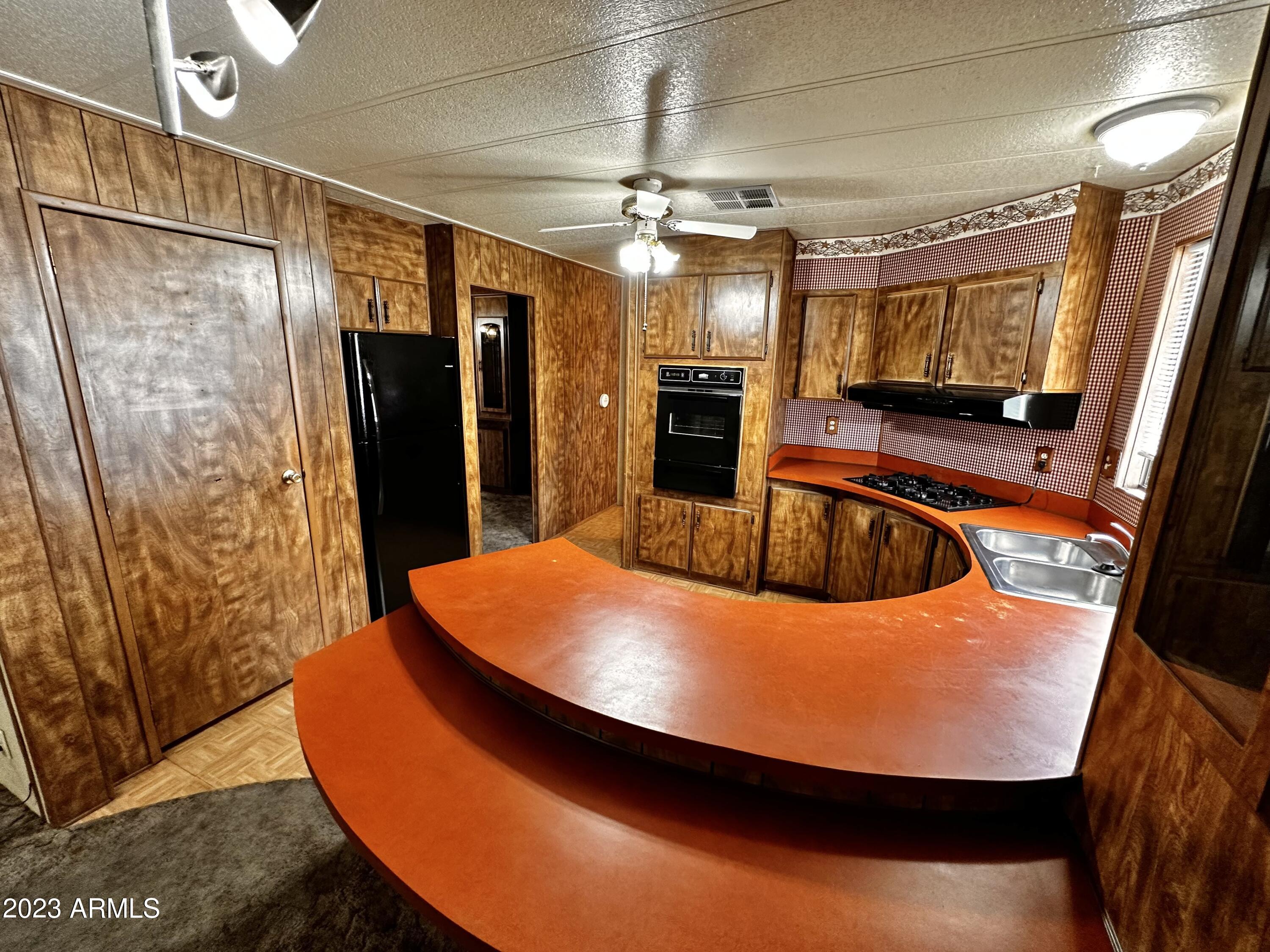 2523 East Contention Mine Road, Unit 25 Phoenix, AZ 85032 - Photo 10 of 31 Kitchen