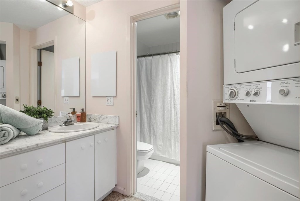 3 Seal Harbor Road, Unit 331 Winthrop, MA 02152 - Photo 9 of 16 Gallery Image 9