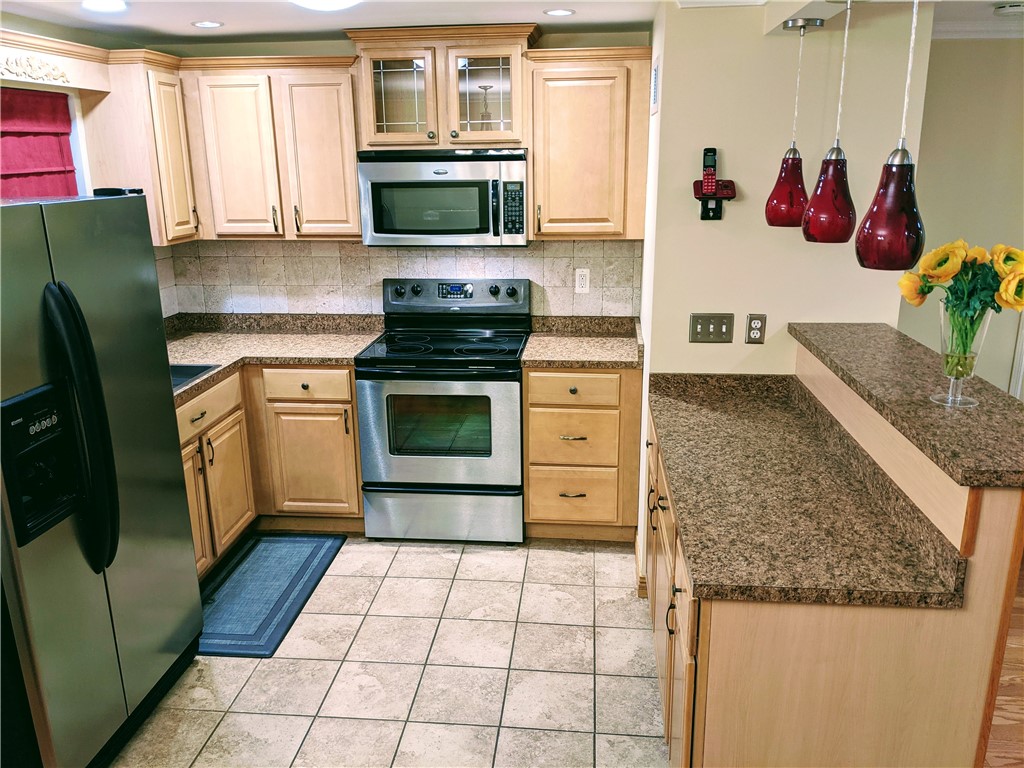 78 Fox Run Gates, NY 14606 - Photo 6 of 42