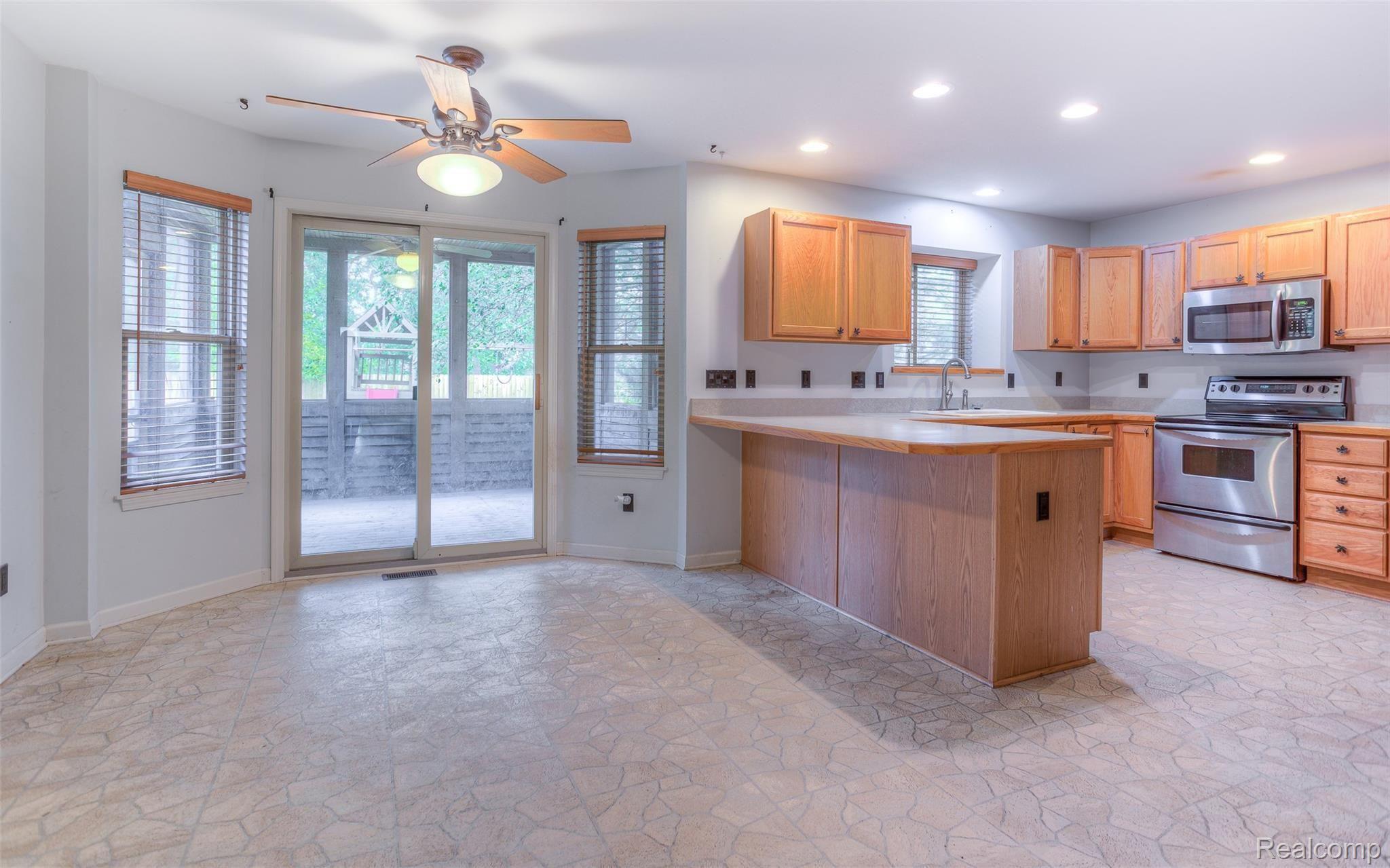 3930 Dunning Road Rochester, MI 48309 - Photo 23 of 49