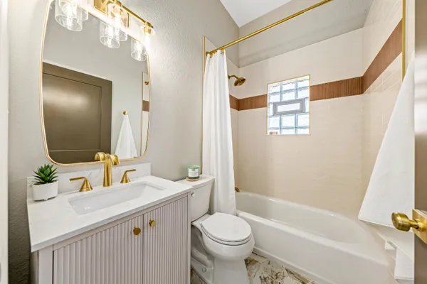 $1,750,000 | 1835 North Davies Drive, Summit, WI 53066