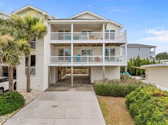 $1,100,000 | 1101 Fort Fisher Boulevard North, Unit 3 & 4, Kure Beach, NC 28428