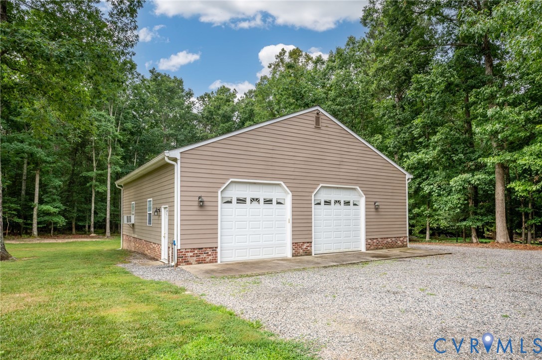 12411 Spring Run Road Chesterfield, VA 23832 - Photo 2 of 39 Gallery Image 2