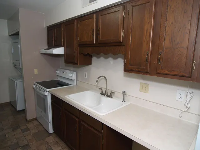 $114,900 | 9002 West Lisbon Avenue, Unit 208, Milwaukee, WI 53222