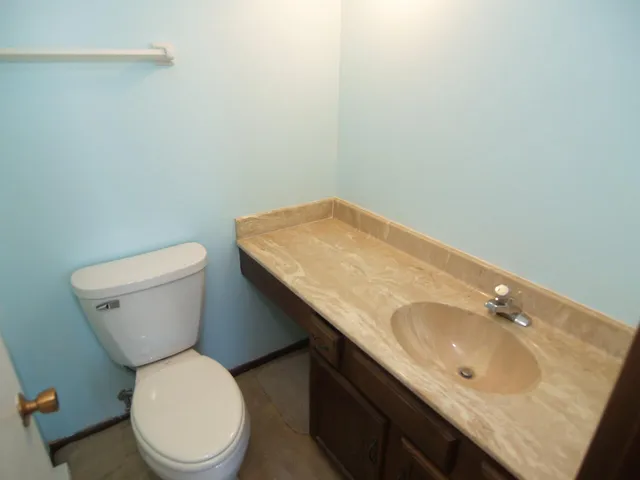 $114,900 | 9002 West Lisbon Avenue, Unit 208, Milwaukee, WI 53222