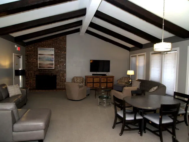 $114,900 | 9002 West Lisbon Avenue, Unit 208, Milwaukee, WI 53222