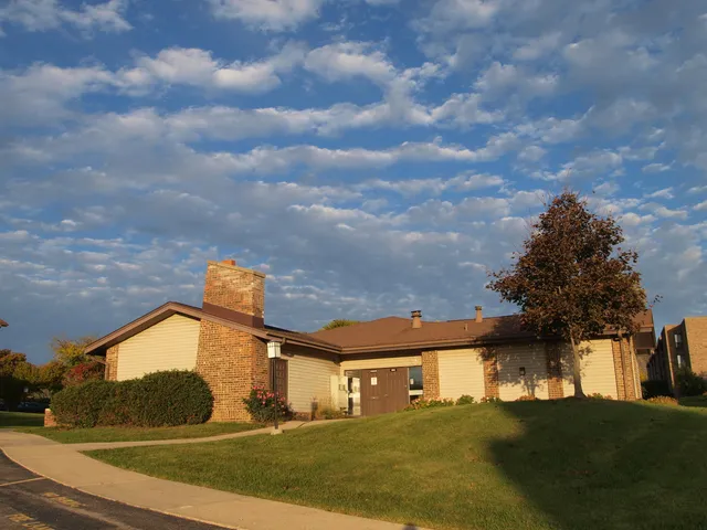 $114,900 | 9002 West Lisbon Avenue, Unit 208, Milwaukee, WI 53222