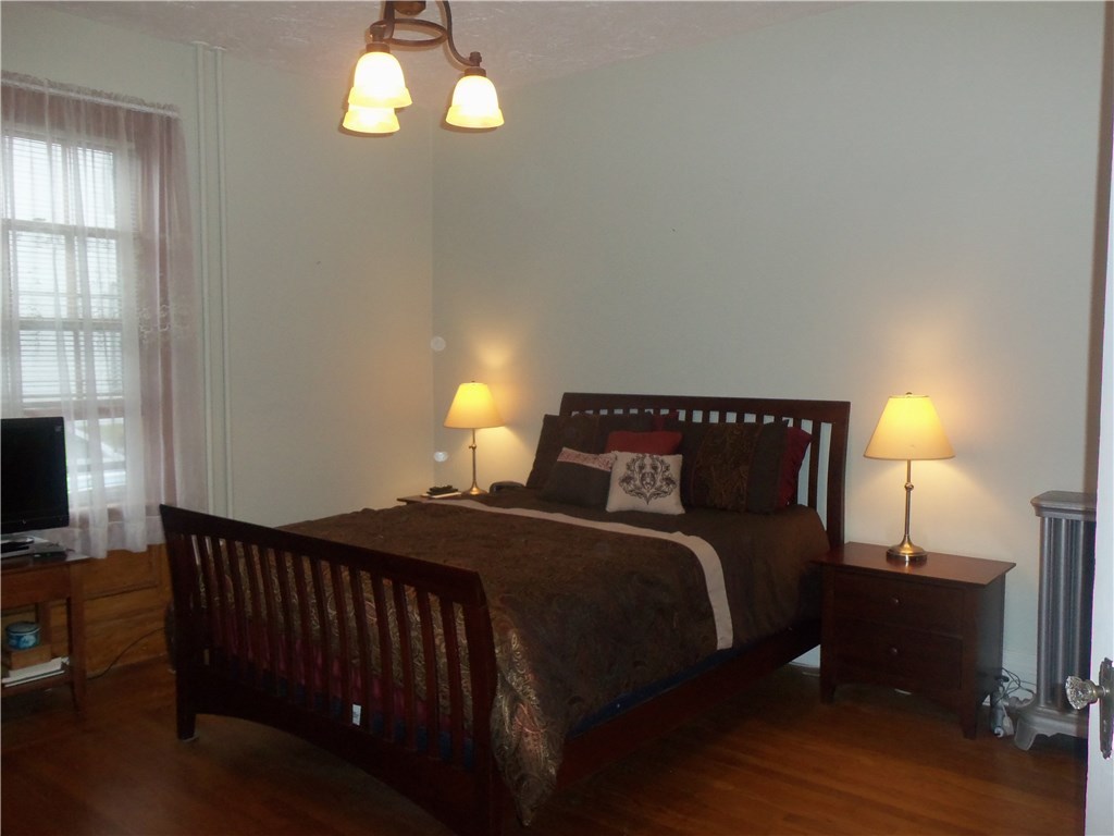 12 Poplar Street Newport, RI 02840 - Photo 17 of 40 Unit 1 Bedroom