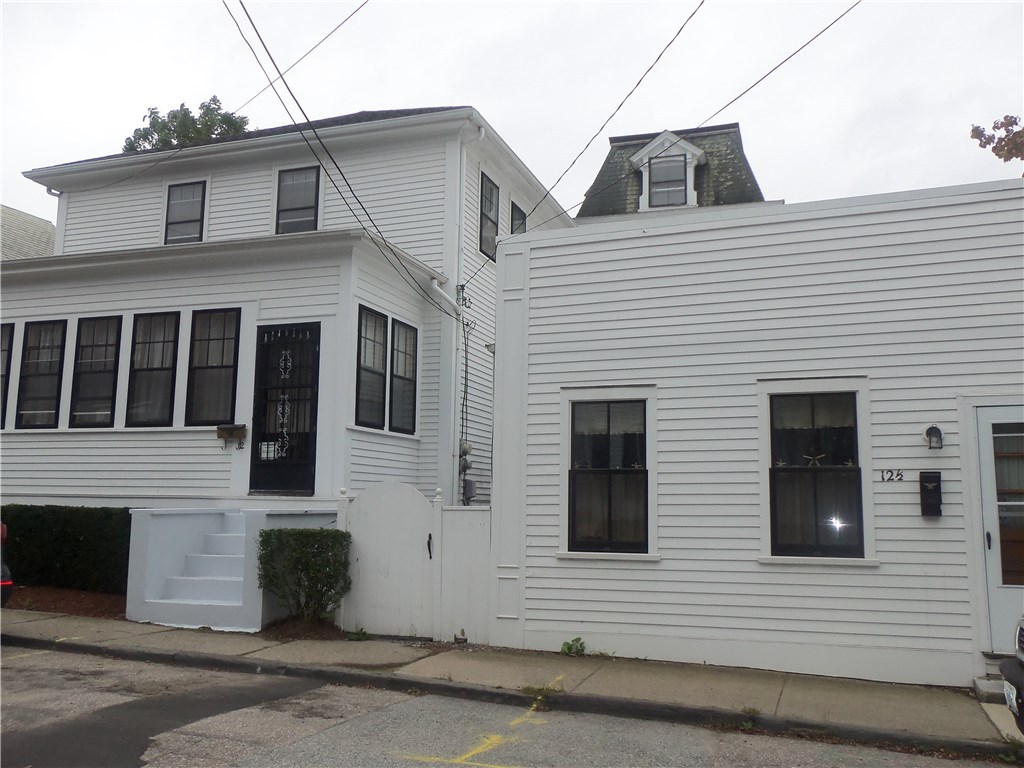 12 Poplar Street Newport, RI 02840 - Photo 2 of 40 Front Exterior