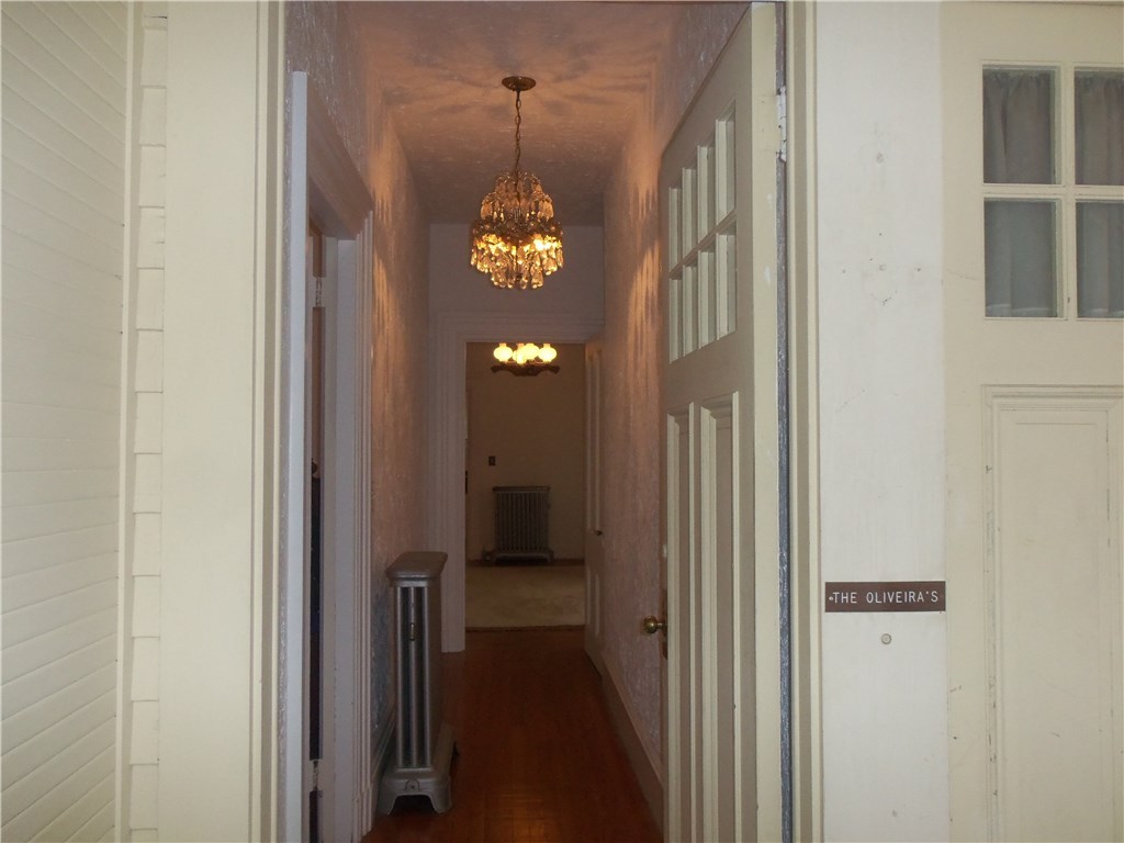 12 Poplar Street Newport, RI 02840 - Photo 10 of 40 Unit 1 Front Entrance