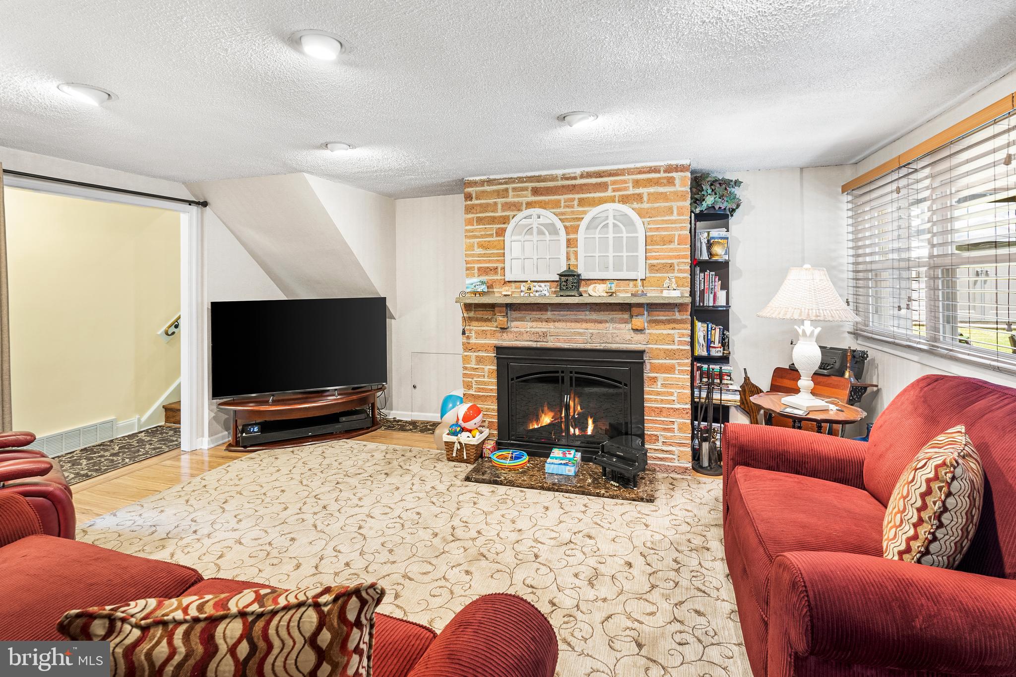 9223 Pine Road Philadelphia, PA 19115 - Photo 12 of 30