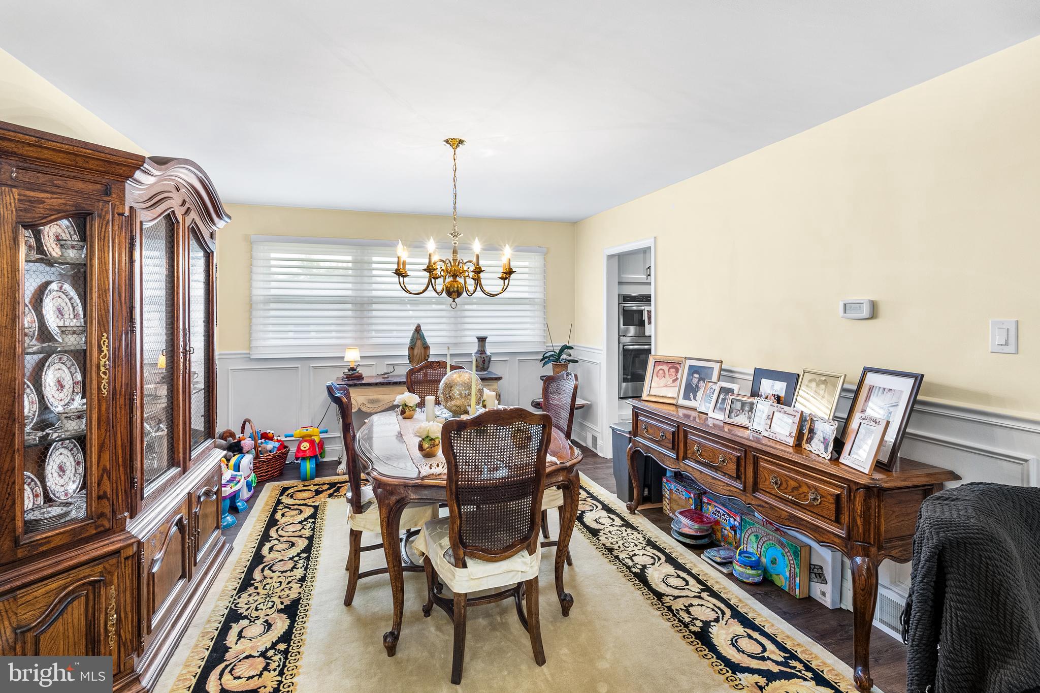 9223 Pine Road Philadelphia, PA 19115 - Photo 5 of 30