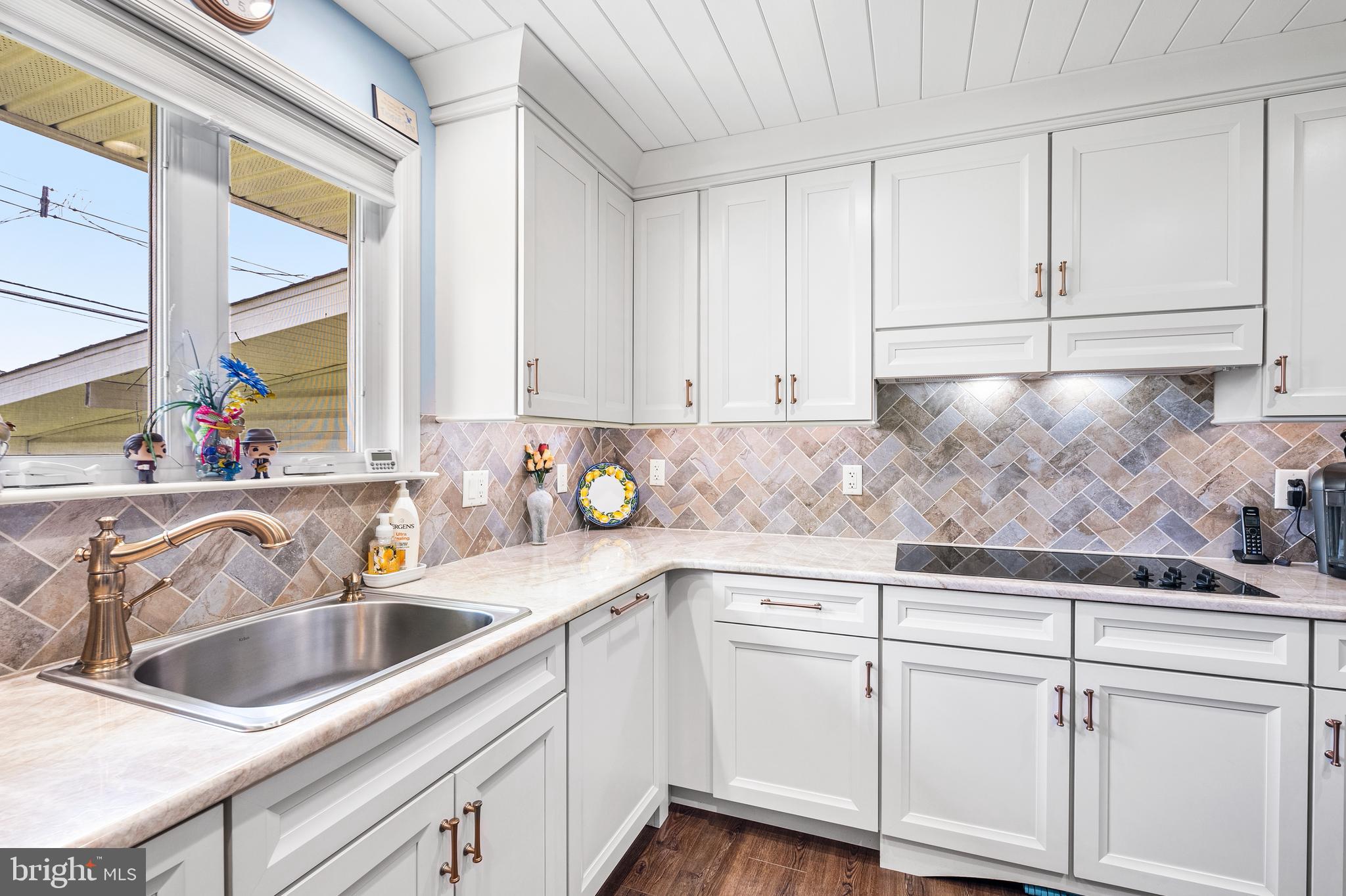 9223 Pine Road Philadelphia, PA 19115 - Photo 9 of 30